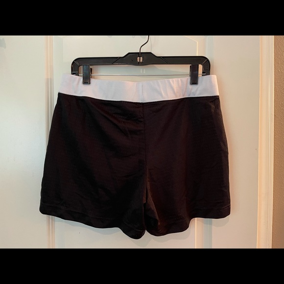 Nike mesh shorts - Picture 2 of 2